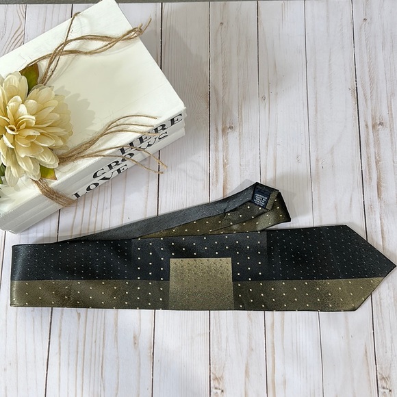 Gorgeous tie by J Ferrar Green, Gold and Black - Picture 1 of 4